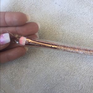 NIW Stephanie Lewis Short Shader Brush